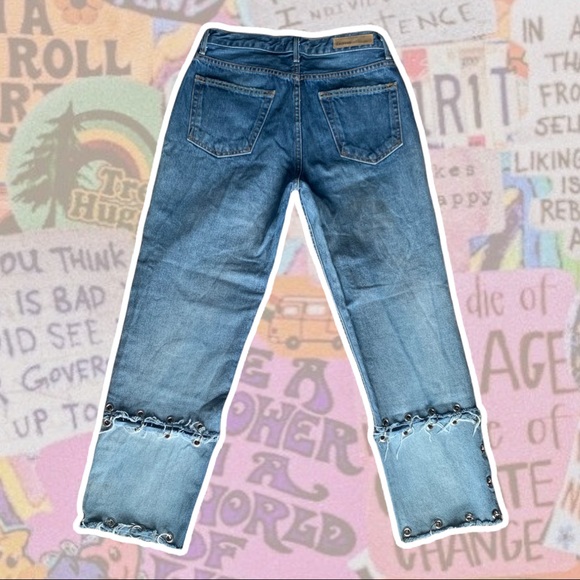 Helena GRLFRND Jeans - Picture 2 of 4